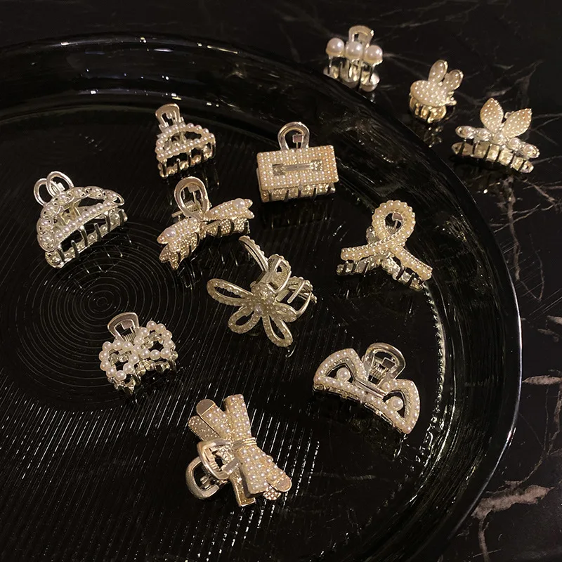 

2022 New Women Elegant Hollow Geometric Girls Claw Vintage Pearl Clips Headband Fashion Hair Accessories