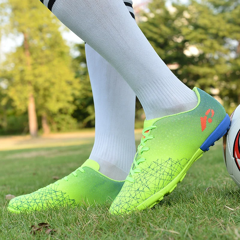 Children Football Soccer Shoes 2022 Kids Boy Turf Sneakers Futsal Shoes Leather Sports Soccer Cleats Training Men chuteira campo