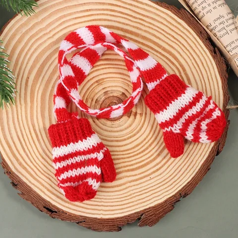 Миниатюрный вязаный шарф и перчатки для кукол 1/12