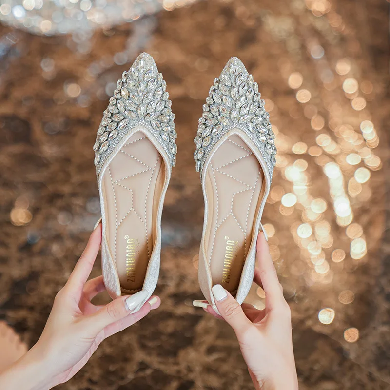 Plus Size 33-43 Women Pumps Low Heel Pointed Toe Flats Girl's Shoes Bling Diamonds Crystal Designer Sweet Wedding Party Loafers