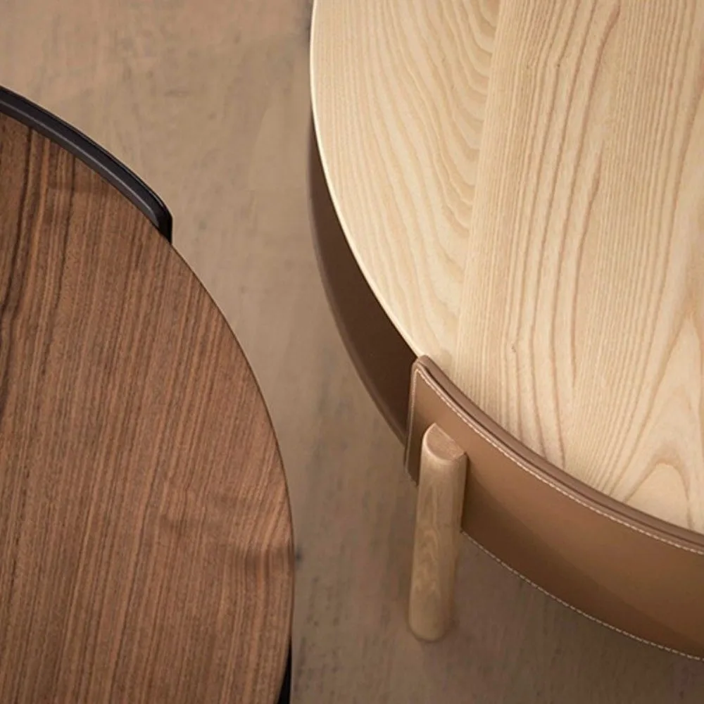 Кофейный столик в скандинавском стиле с зернистой кожей маленькая