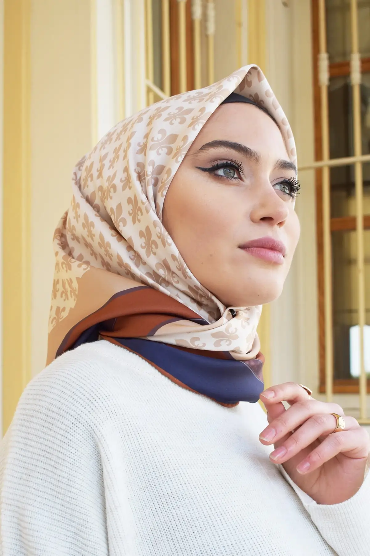 

Basic Creation Twill Scarf Tile-Navy 90 x Polyester Hijab Clothing