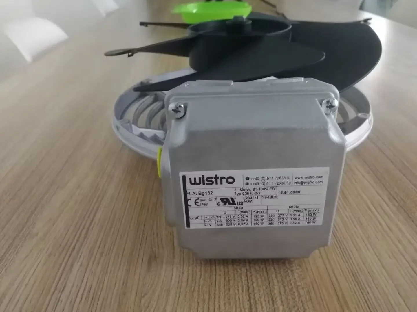 1шт Wistro FLAI Bg132 15.51.0398 3-мотор IP66 . Вентилятор охлаждения двигателя.