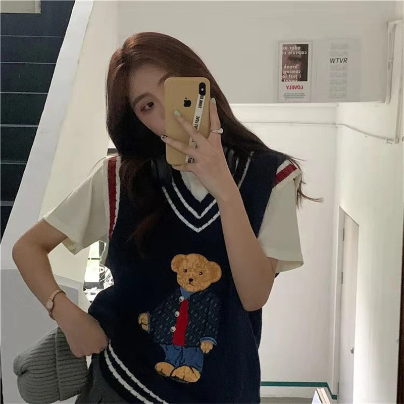 2023 Autumn Winter Women's Vest Japanese Style Cartoon Bear Pullover Vest Sweater Oversize Harajuku Kawaii Clothes Knitted Vest images - 6