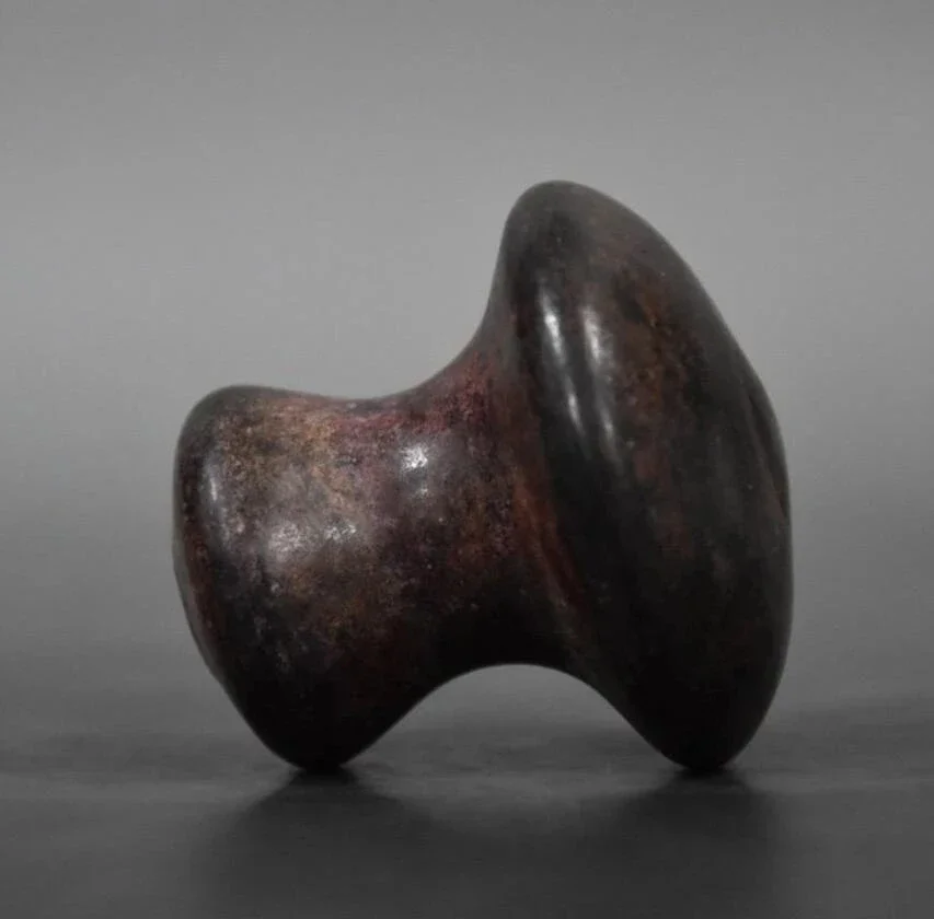 Hongshan культура архаизация черный железный метеорит скульптура массажер статуя