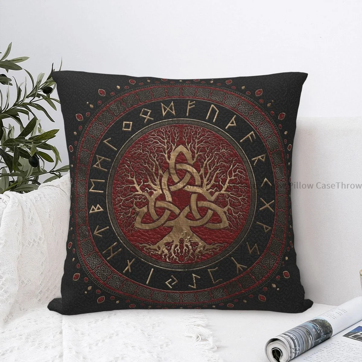 

Декоративная подушка в виде дерева жизни с Triquetra, черная, красная кожа