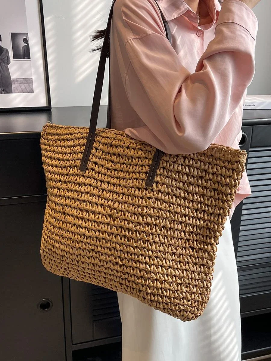 

2023 Women's Luxury Shoulder Bag Design Braided Large Capacity High Fashion Casual Tote Unique Beach Ins Shopping Travel Style