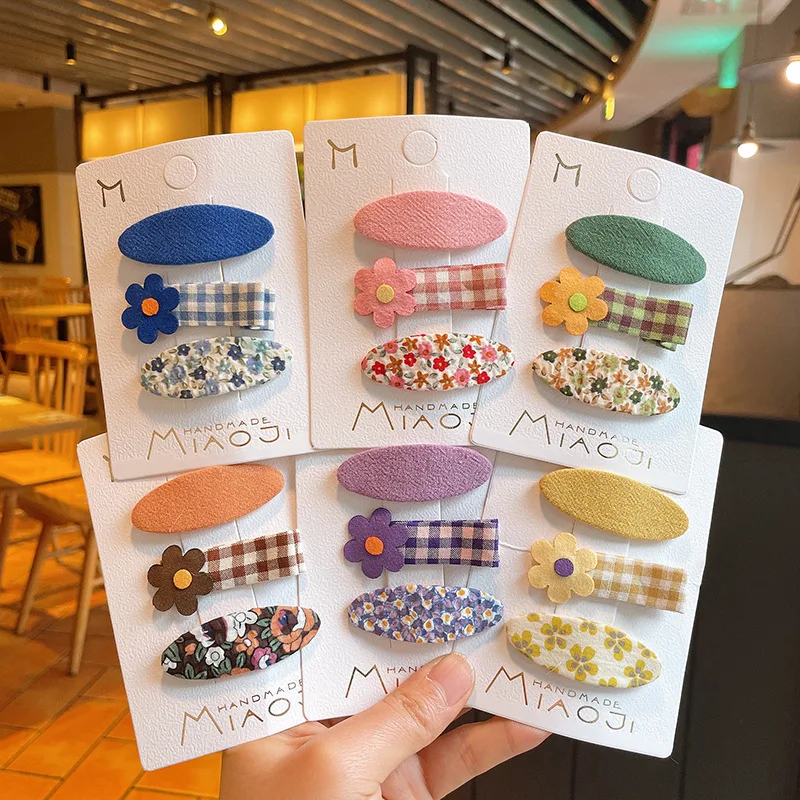 

2022 New Korea Style Children's Headwear Sweet Fabric Flowers Lattice Oval Button Hair Clip for Girl Fashion Hair Accessories