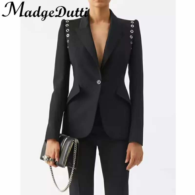 

MadgeDutti Heavy Industry Metal Round-evelet Decoration Single Button Temperament Shoulder Pats Wool Blazer Women