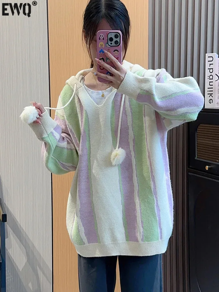 

[EWQ] Long Sleeve V Neck Contrasting Color Vertical Stripe Womens Pullover Knitted Hooded Sweater Top 2023 Autumn Winter 16U6091