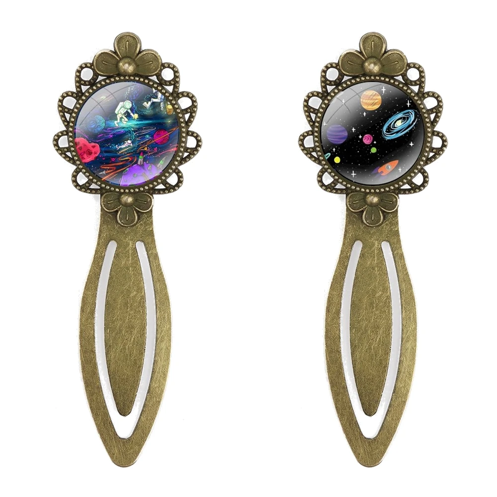

Sky Aliens UFO Astronauts Painted Beautiful Cute Lover Creative Metal Bookmarks Gift For Friends Stationery School Office Supply