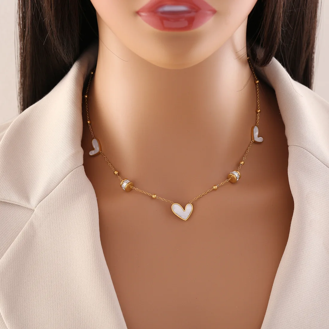 

316L Stainless Steel Bead White Shell Love Heart Necklace For Women Fashion Clavicle Chain Jewelry Party Gift