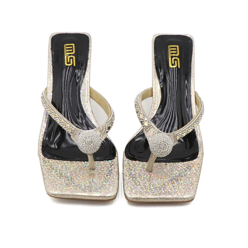 Шлепанцы женские на высоком каблуке квадратный носок сланцы большие размеры