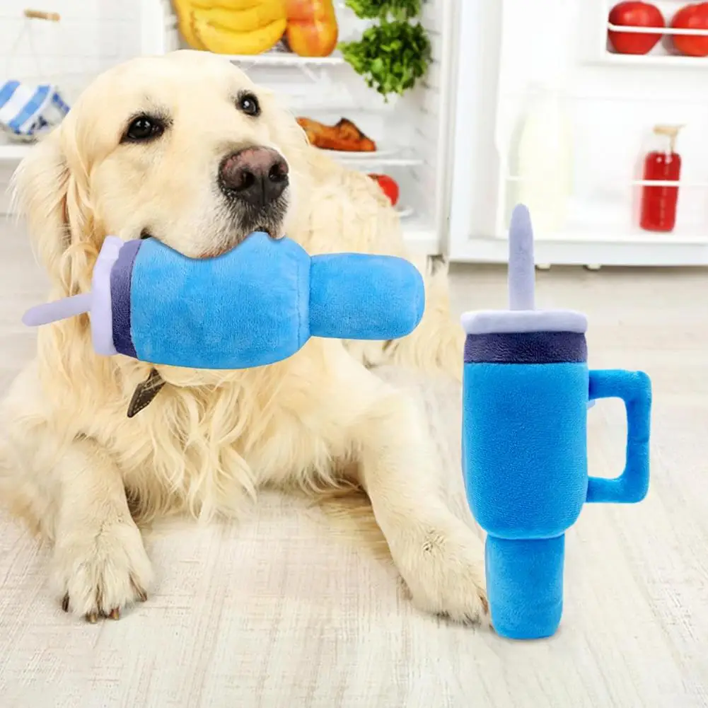 Мягкая игрушка собака пушистая для собак с пищалым шариком плюшевая ручка чашка