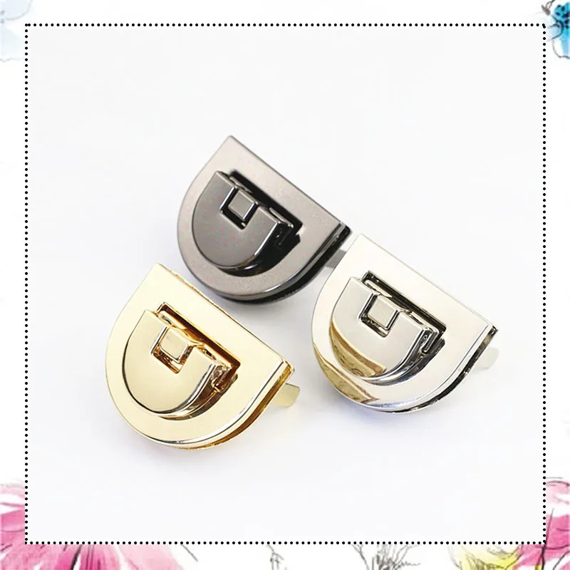 

2Pcs 36x29mm Women Bag Metal Clasp Turn Lock Mortise Locks Snap Purse Bag Buckles Clasps Closure DIY Hardware Accessories