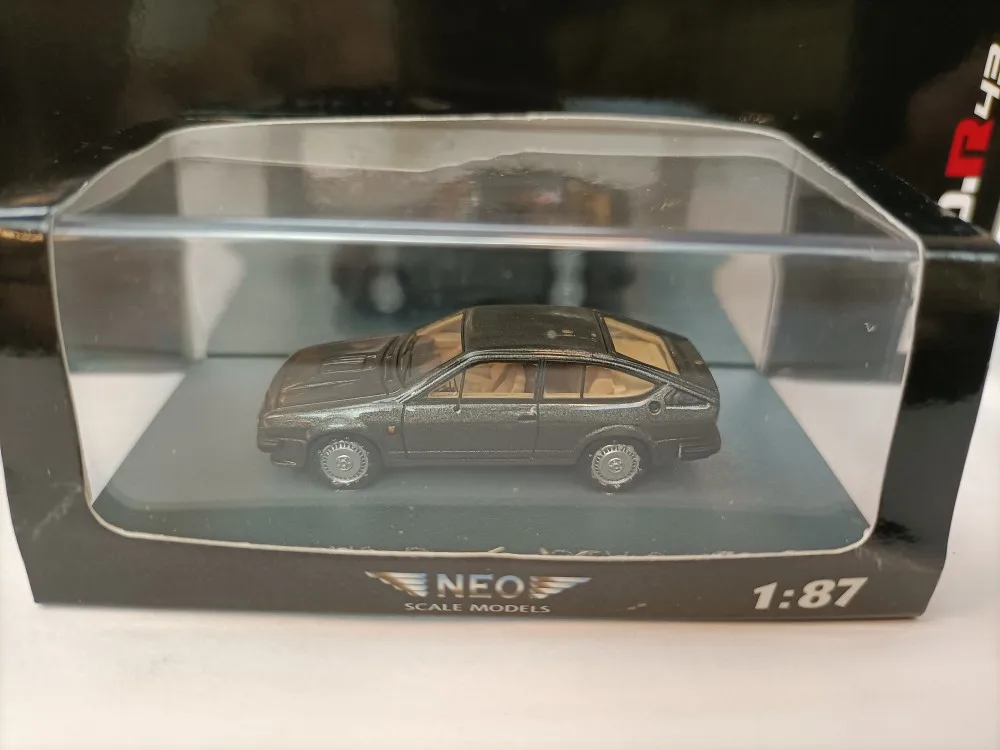 

Neo 1 87 Alfa Romeo GTV-6 Resin Simulation Coupe Model