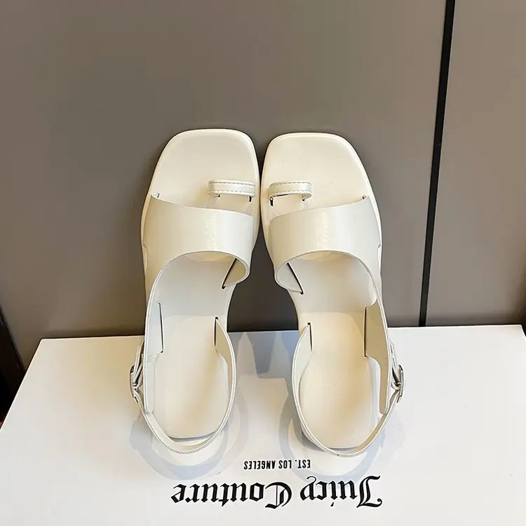 

Женские сандалии в стиле ретро на плоской подошве