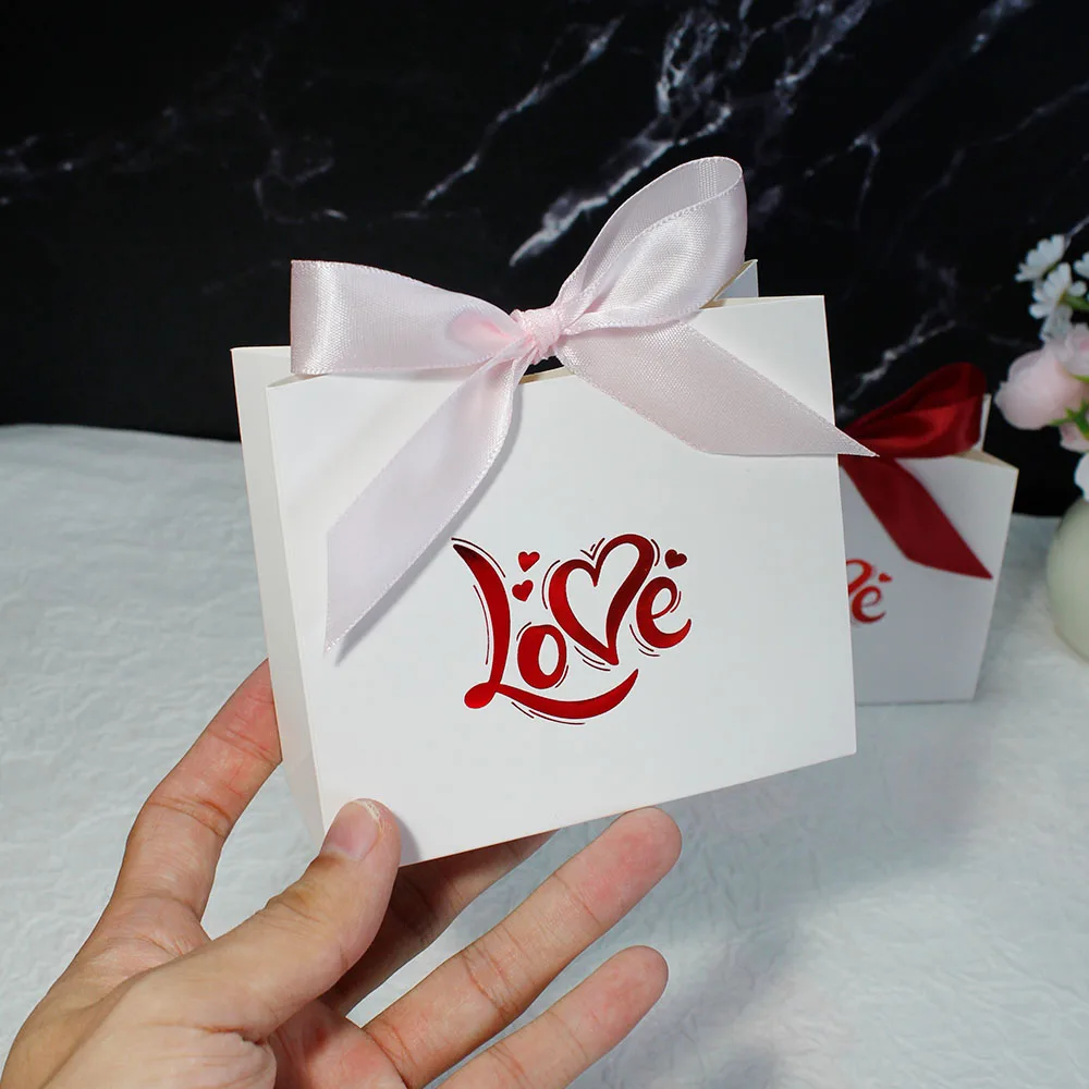 Подарочная коробка &quotLOVE" ко Дню святого Валентина конфет для праздничной