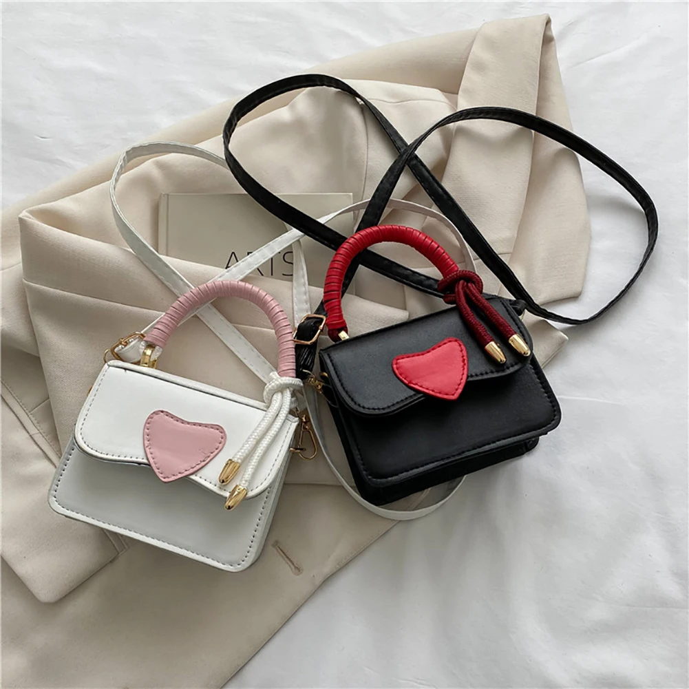 

PU Leather Heart Shape Crossbody Bags for Women Summer Fashion Solid Shoulder Bag for Women Outdoor Business Traveling