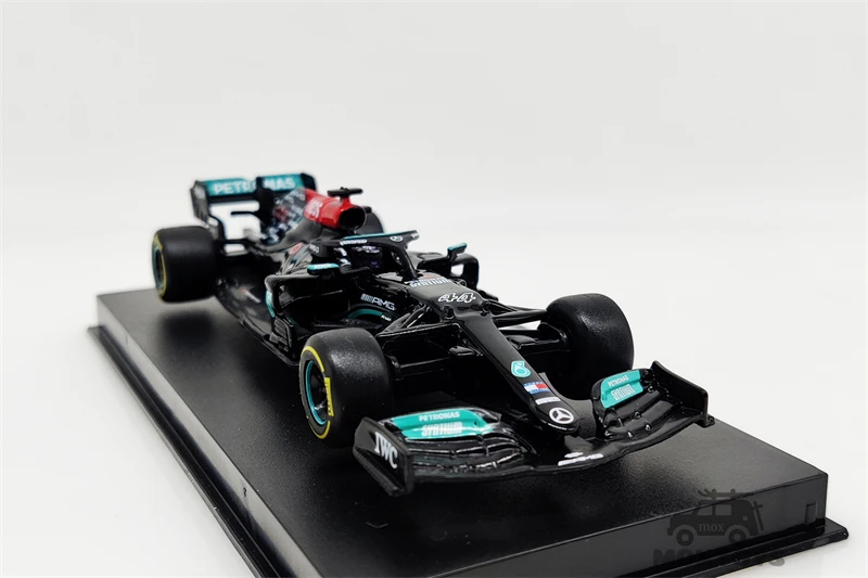 Модель гоночного автомобиля Bburago 1:43 2021 F1 Mercedes-AMG W12 E Performance W10 W07 |
