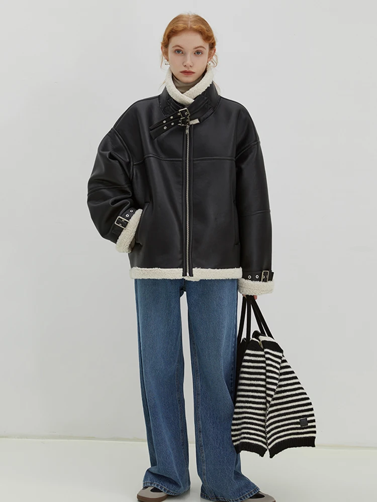 Рисунок 4 - Утепленная зимняя женская куртка MOLAN