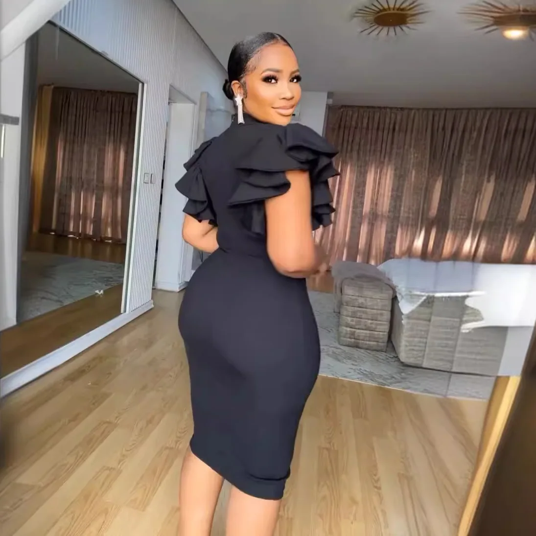 Платье женское летнее однотонное с коротким рукавом-лепестком и круглым вырезом