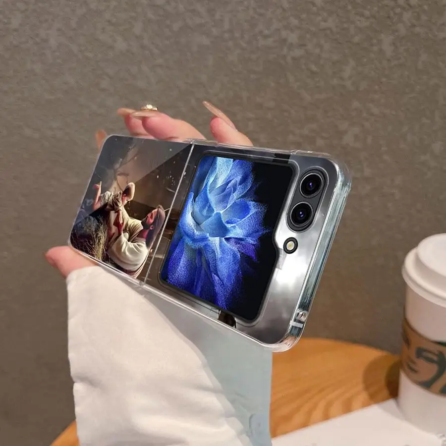 Фото Чехол для Samsung Galaxy Z Flip 8, Z Flip 7, 6, 5, 4, 3, Flip6, Flip4, Flip3, Flip7 FE, Flip5 с изображением распятия на высокой готке №2