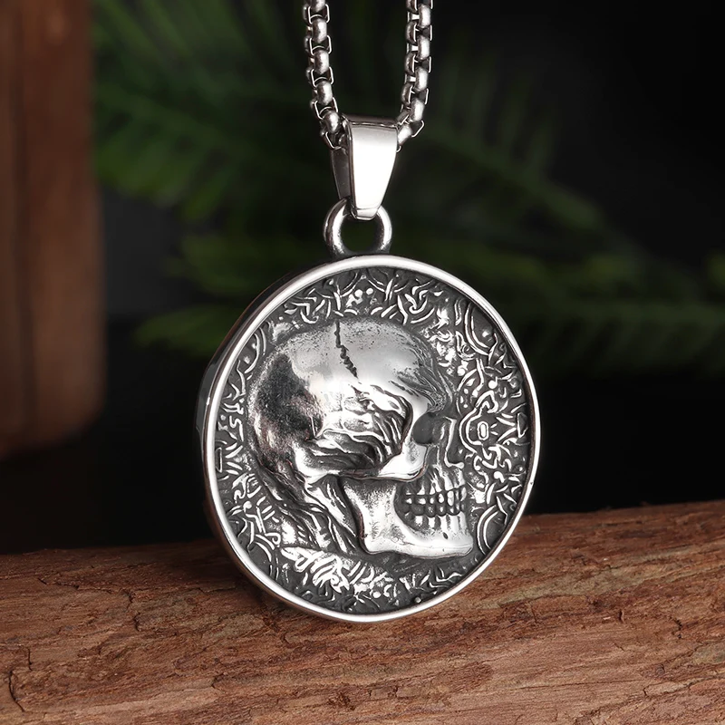 ΠΠΎΡΠΈΡΠ΅ΡΠΊΠ°Ρ ΡΠ΅Π²Π΅ΡΡΠΈΠ²Π½Π°Ρ ΠΏΠΎΠ΄Π²Π΅ΡΠΊΠ°-ΠΌΠ΅Π΄Π°Π»Ρ Π² Π²ΠΈΠ΄Π΅ ΡΠ΅ΡΠ΅ΠΏΠ°, ΠΎΠΆΠ΅ΡΠ΅Π»ΡΠ΅ Π² Π²ΠΈΠ΄Π΅ ΠΏΠΈΡΠ°ΡΠΎΠ² ΠΈΡΠΊΡΡΡΡΠ²Π΅Π½Π½ΠΎΠΉ ΠΊΠΎΠΆΠΈ Π΄Π»Ρ ΠΌΡΠΆΡΠΈΠ½ ΠΈ ΠΆΠ΅Π½ΡΠΈΠ½, Π²ΠΈΠ½ΡΠ°ΠΆΠ½ΡΠ΅ Π±Π°ΠΉΠΊΠ΅ΡΡΠΊΠΈΠ΅ ΡΠ²Π΅Π»ΠΈΡΠ½ΡΠ΅ ΠΈΠ·Π΄Π΅Π»ΠΈΡ Π² ΡΡΠΈΠ»Π΅ ΠΏΠ°Π½ΠΊ ΠΠΎΡΠΈΡΠ΅ΡΠΊΠ°Ρ ΡΠ΅Π²Π΅ΡΡΠΈΠ²Π½Π°Ρ ΠΏΠΎΠ΄Π²Π΅ΡΠΊΠ°-ΠΌΠ΅Π΄Π°Π»Ρ Π² Π²ΠΈΠ΄Π΅ ΡΠ΅ΡΠ΅ΠΏΠ°, ΠΎΠΆΠ΅ΡΠ΅Π»ΡΠ΅ Π² Π²ΠΈΠ΄Π΅ ΠΏΠΈΡΠ°ΡΠΎΠ² ΠΈΡΠΊΡΡΡΡΠ²Π΅Π½Π½ΠΎΠΉ ΠΊΠΎΠΆΠΈ Π΄Π»Ρ ΠΌΡΠΆΡΠΈΠ½ ΠΈ ΠΆΠ΅Π½ΡΠΈΠ½, Π²ΠΈΠ½ΡΠ°ΠΆΠ½ΡΠ΅ Π±Π°ΠΉΠΊΠ΅ΡΡΠΊΠΈΠ΅ ΡΠ²Π΅Π»ΠΈΡΠ½ΡΠ΅ ΠΈΠ·Π΄Π΅Π»ΠΈΡ Π² ΡΡΠΈΠ»Π΅ ΠΏΠ°Π½ΠΊ