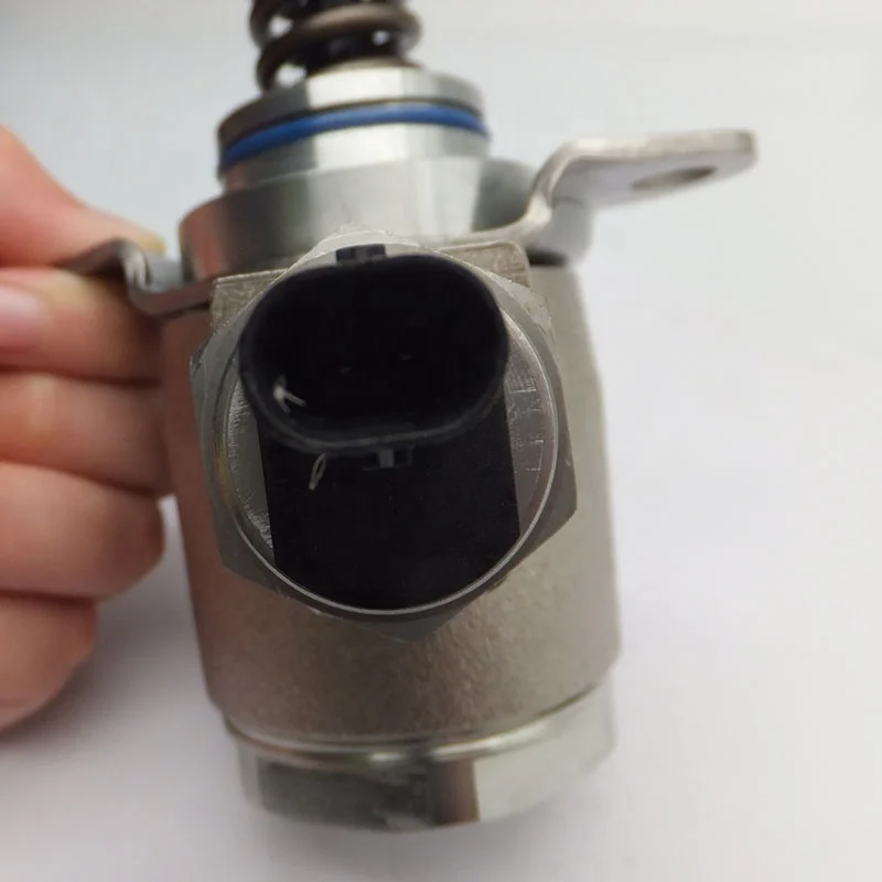 Автозапчасти топливный насос высокого давления 03C127026R 03C 127 026R для SKODA SEAT VW AUDI