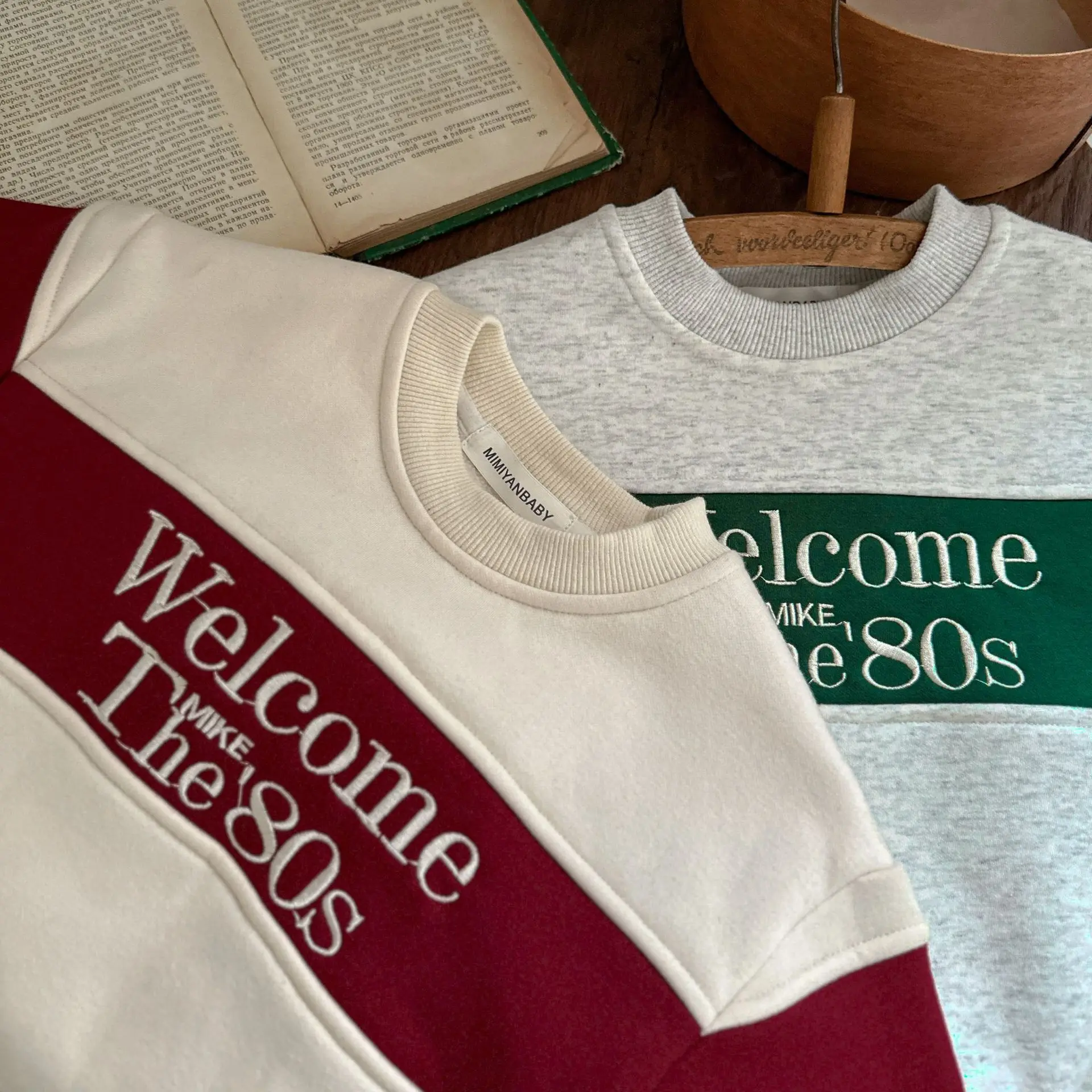 

Children's Sweater 2023 Winter New Boys' and Girls' Colorblock Embroidery Sweater Baby Thickened Pullover Fashion