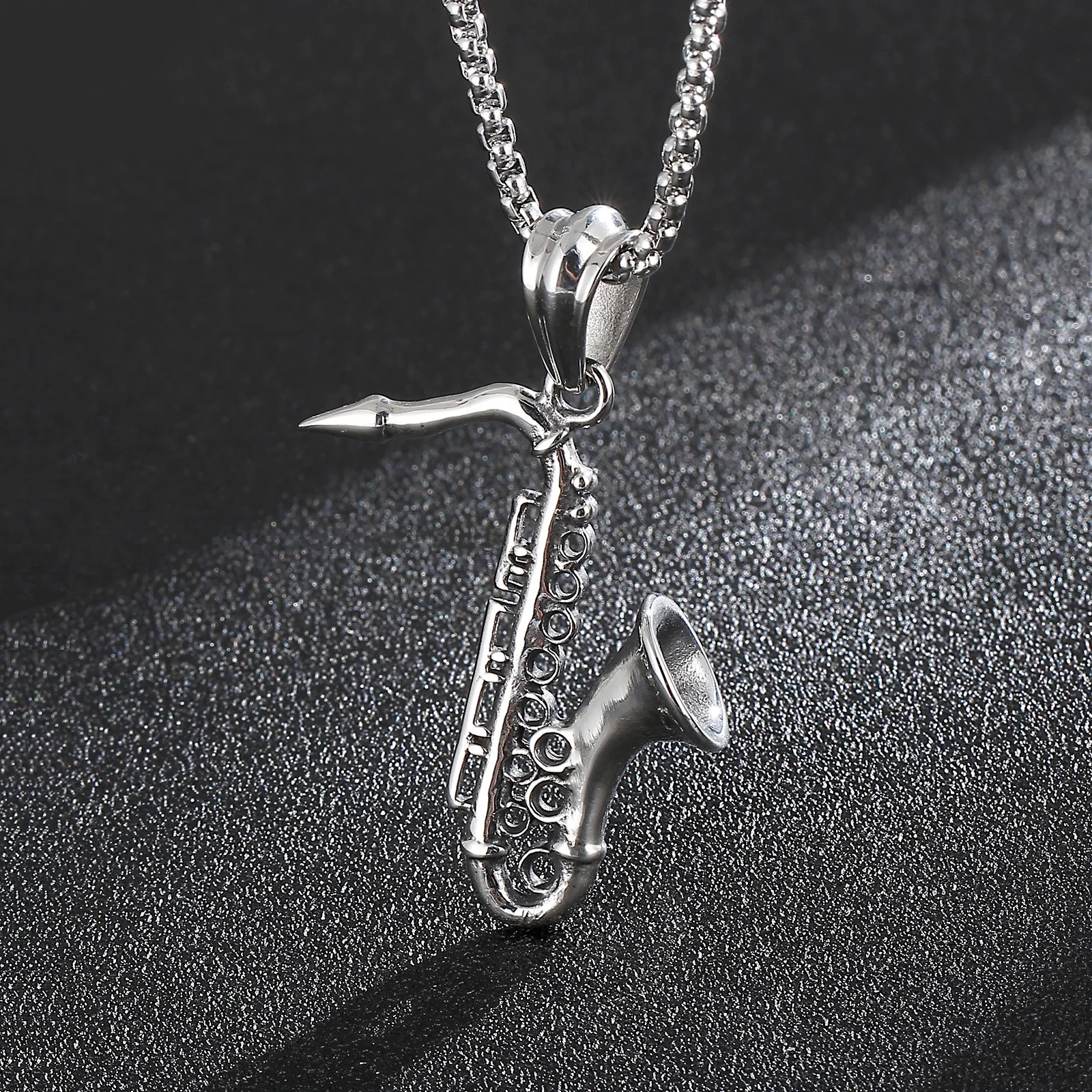 

HaoYi Stainless Steel Saxophone Musical Instrument Pendant Necklace For Men Fashion Personality Punk Hip Hop Rock Jewelry