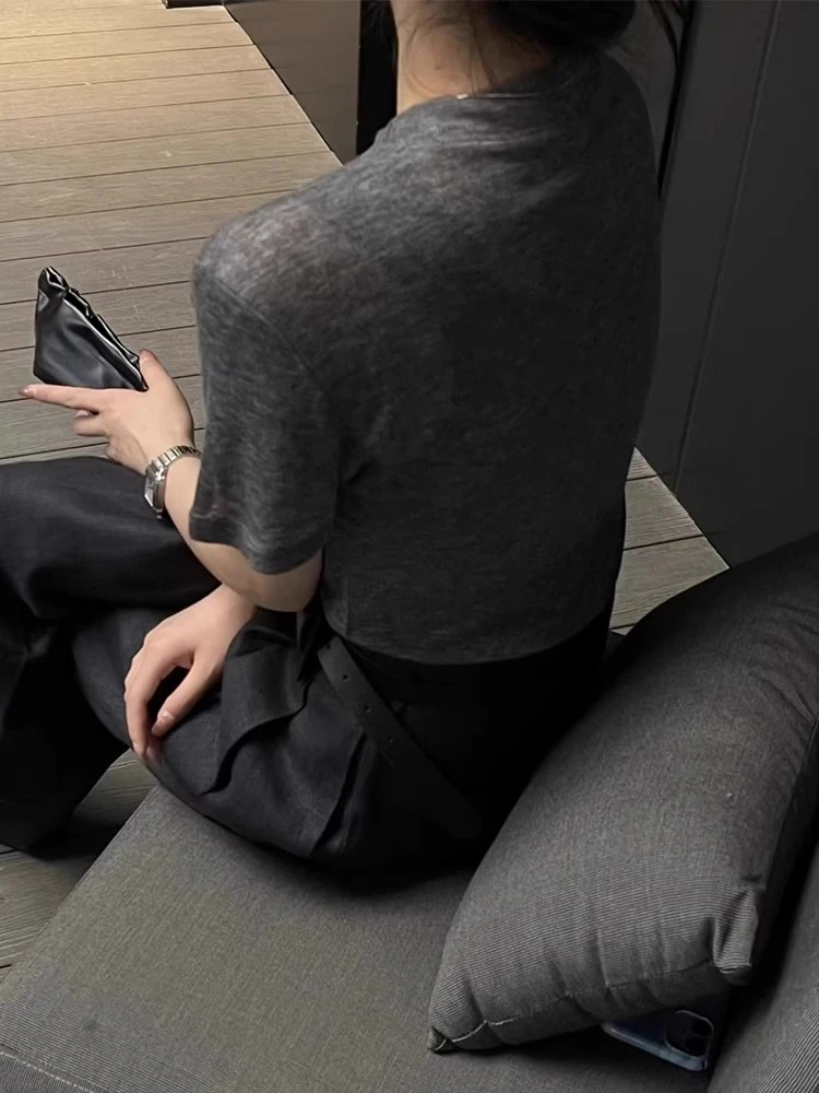 Женская тонкая трикотажная футболка с коротким рукавом и круглым вырезом