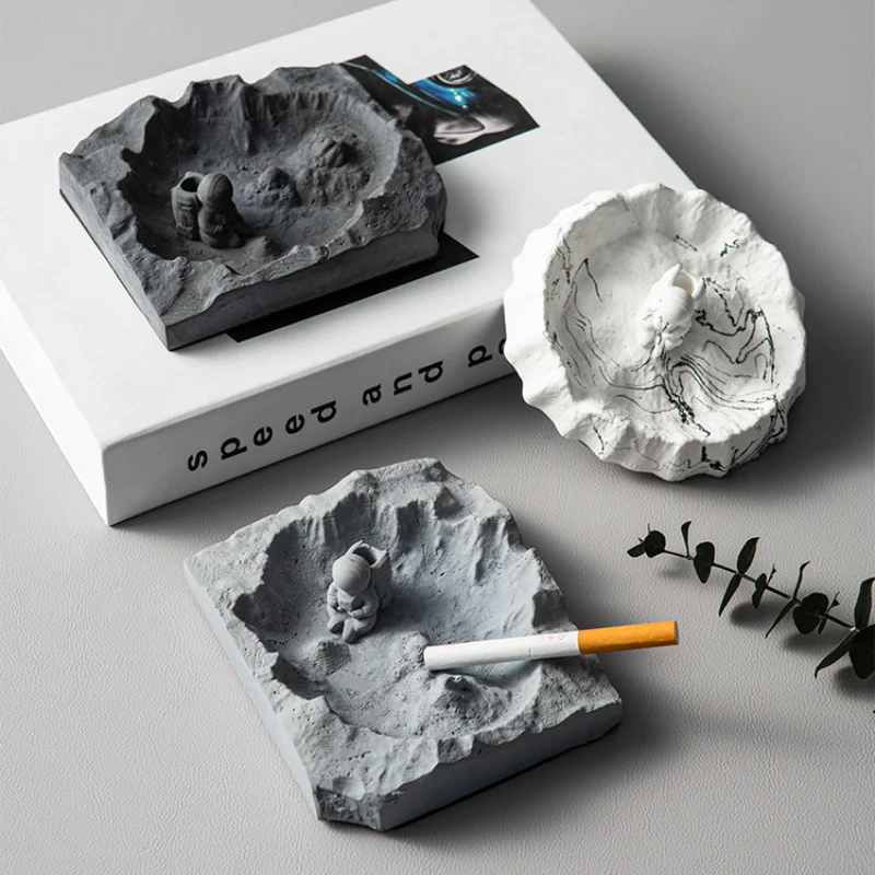 

astronaut Nordic ashtray ins wind creative personality trend household living room cement light luxury ashtray