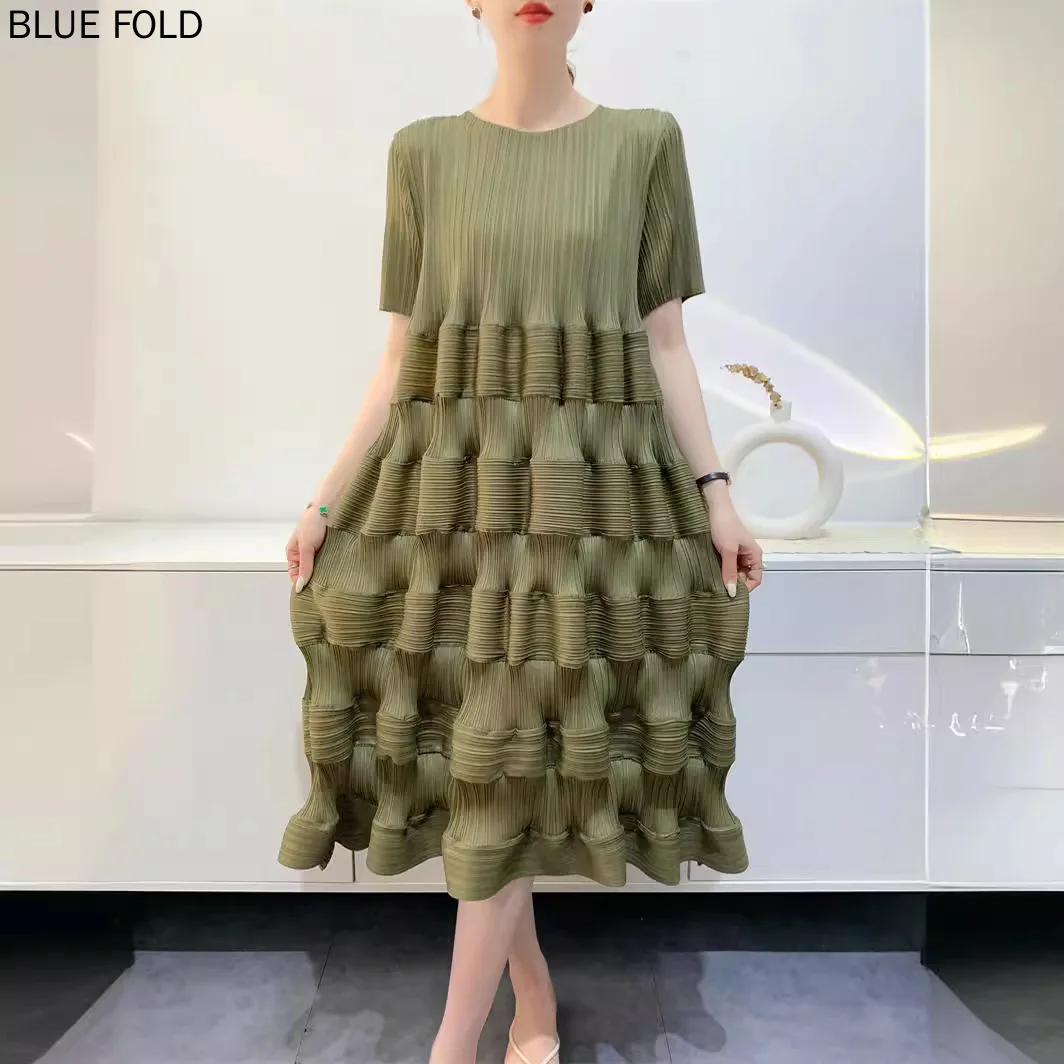 MIYAKE PLEATS-Платье-фонарь средней длины удобное повседневное с круглым вырезом