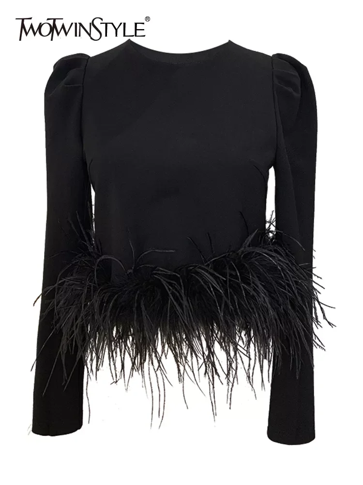 

TWOTWINSTYLE Casual Plain T Shirt For Women Round Neck Loose Long Sleeve Patchwork Feathers Pullovers Female 2022 Spring Clothes