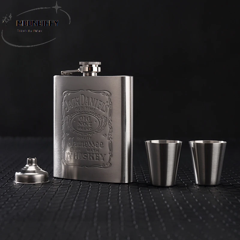 

Low Price Sale Stainless Steel Portable Whiskey Hip Flask Foreskin Embossed Pot Mini Jug Bottles Flagon Set Gift Box With Cup