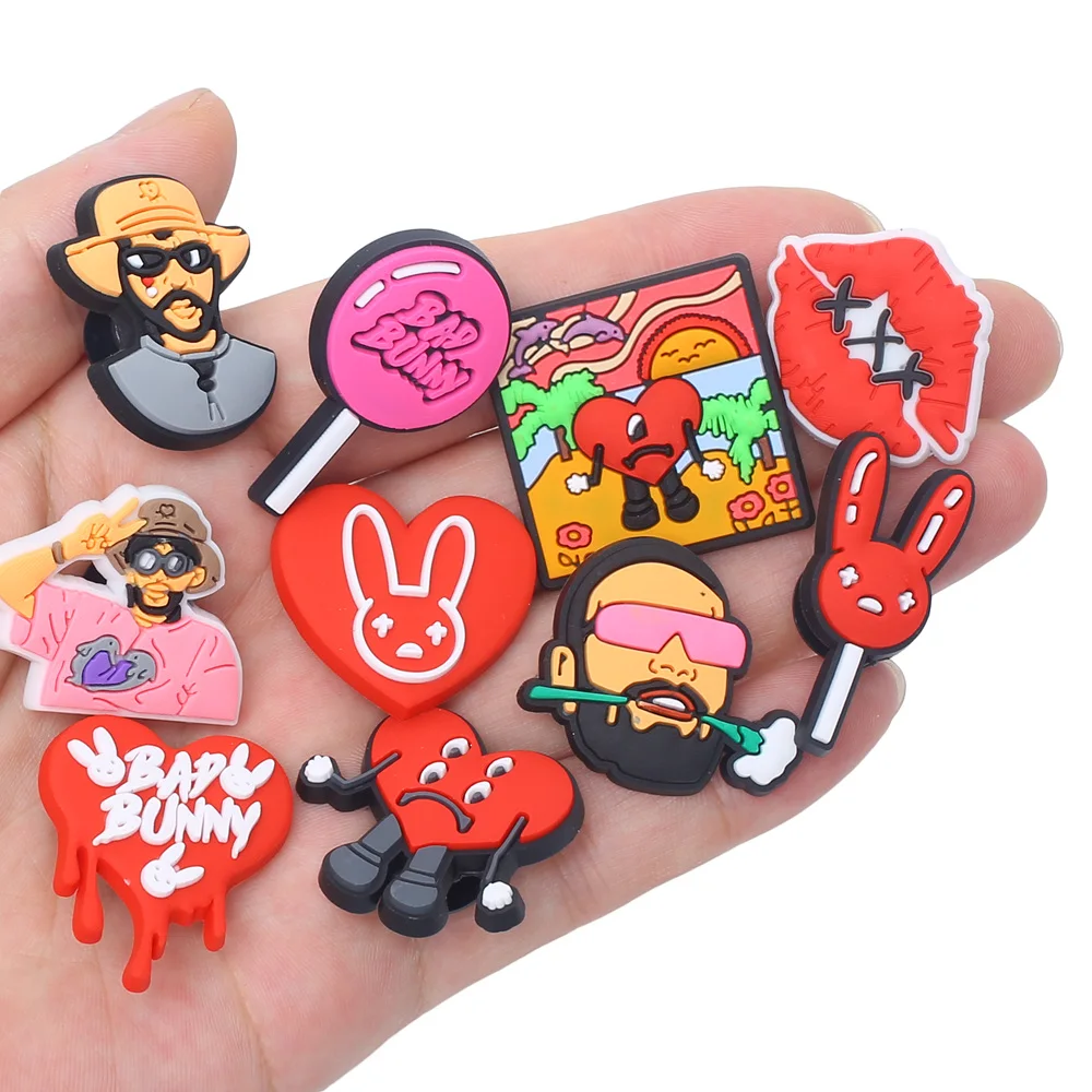 Novelty Single Sale 50p PVC Game Shoe Charms Shoe Accessories Shoe Decoration for Croc JIBZ/ Wristbands Kids Party Xmas Hot Sale