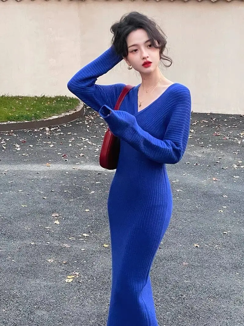 

2023 Autumn Women Sweater Dress Length Loose Warm Chic Ladies Long Sleeve V-neck Bodycon Knitted Dresses Winter Pullover N111