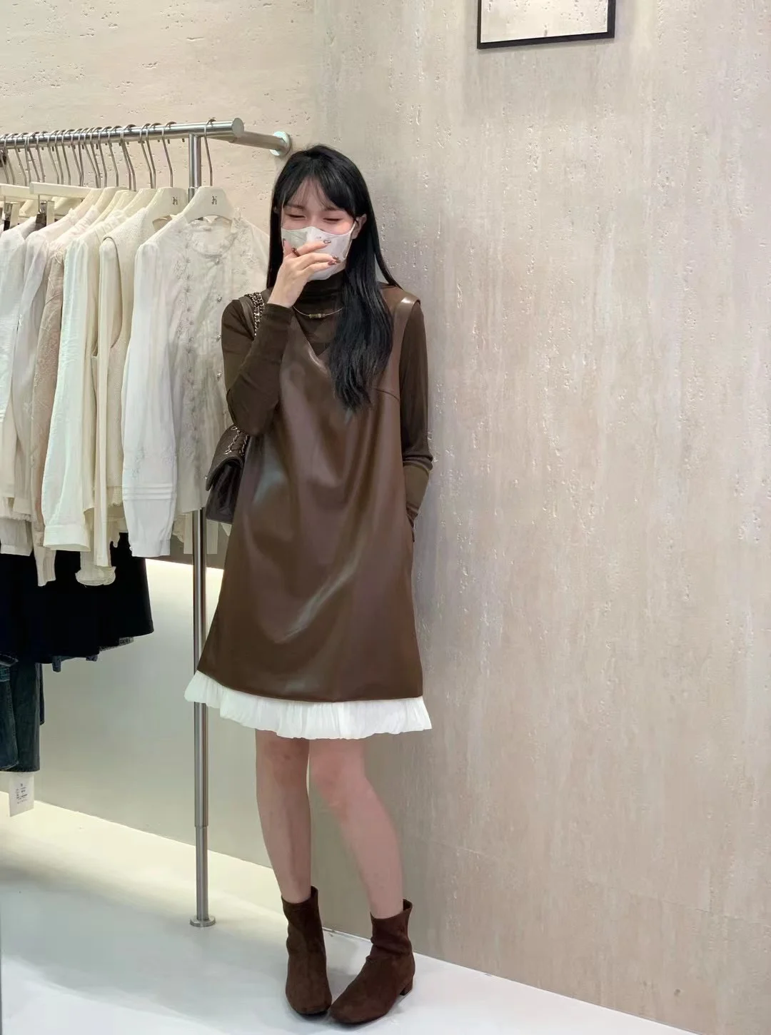 Yn Осенний новый высококачественный дизайн Sense с v-образным вырезом и деревянными