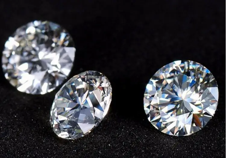 

MeiBaPJ 0.5 carat moissanite