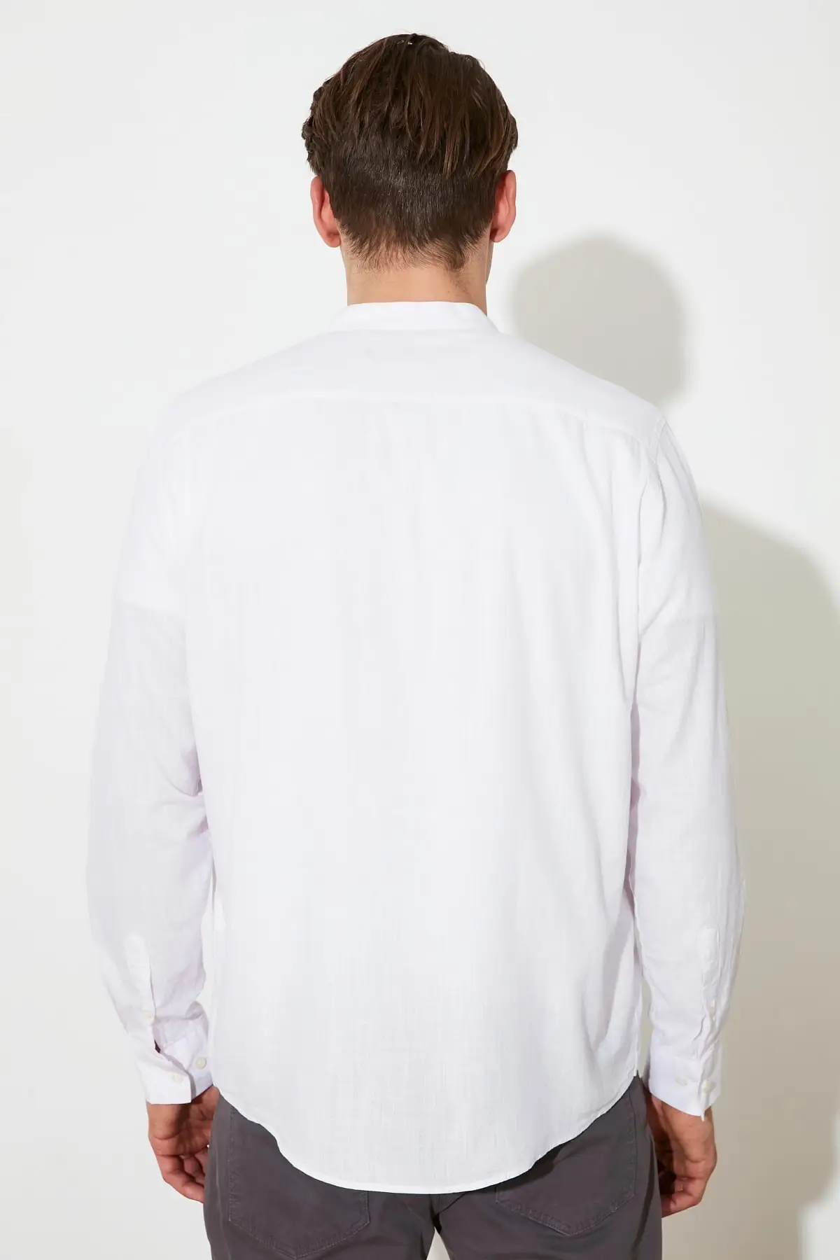 

Trendyol Men 'S Regular Fit Big Pocket Detail Crew Neck Shirt TMNSS21GO0106