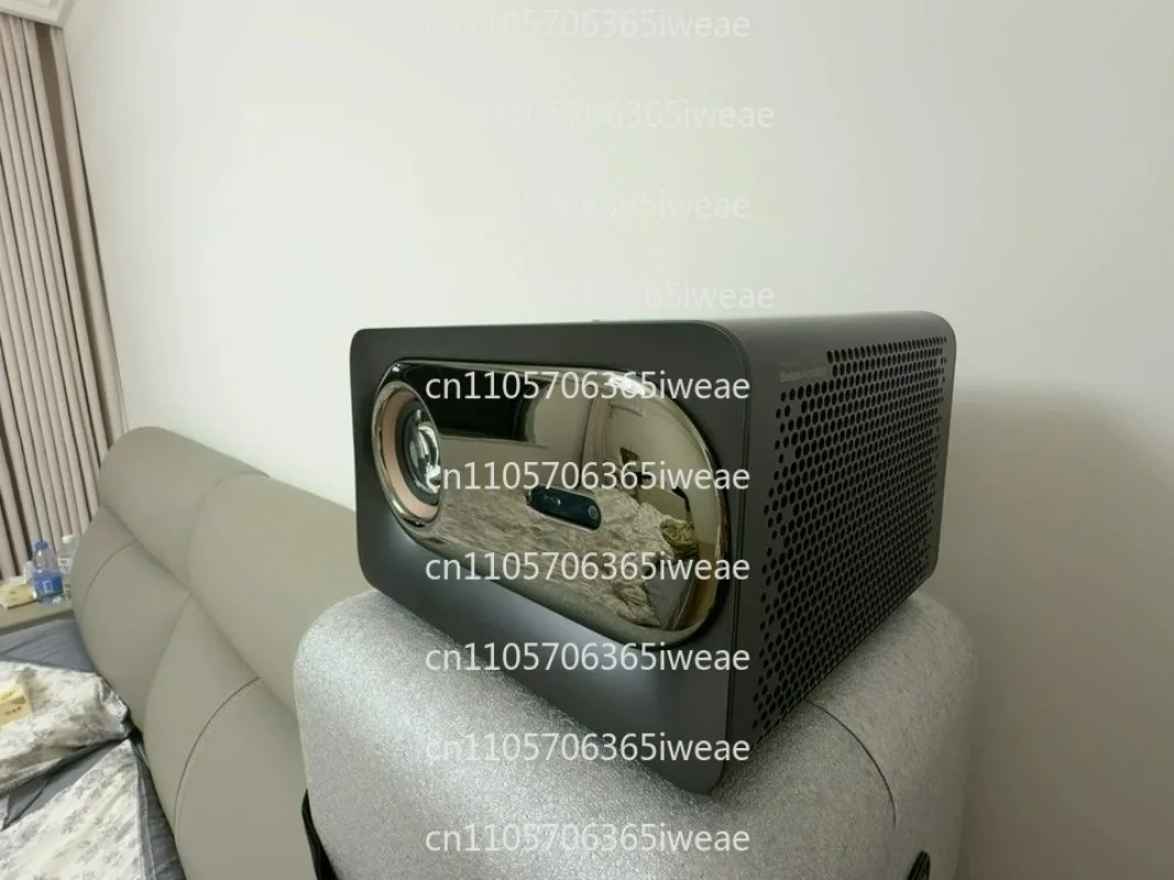 Фото Проектор V1 Ultra Super 1100ANSI, портативный, для дома, MEMC, 4K, 2+32 ГБ, Formovie №2