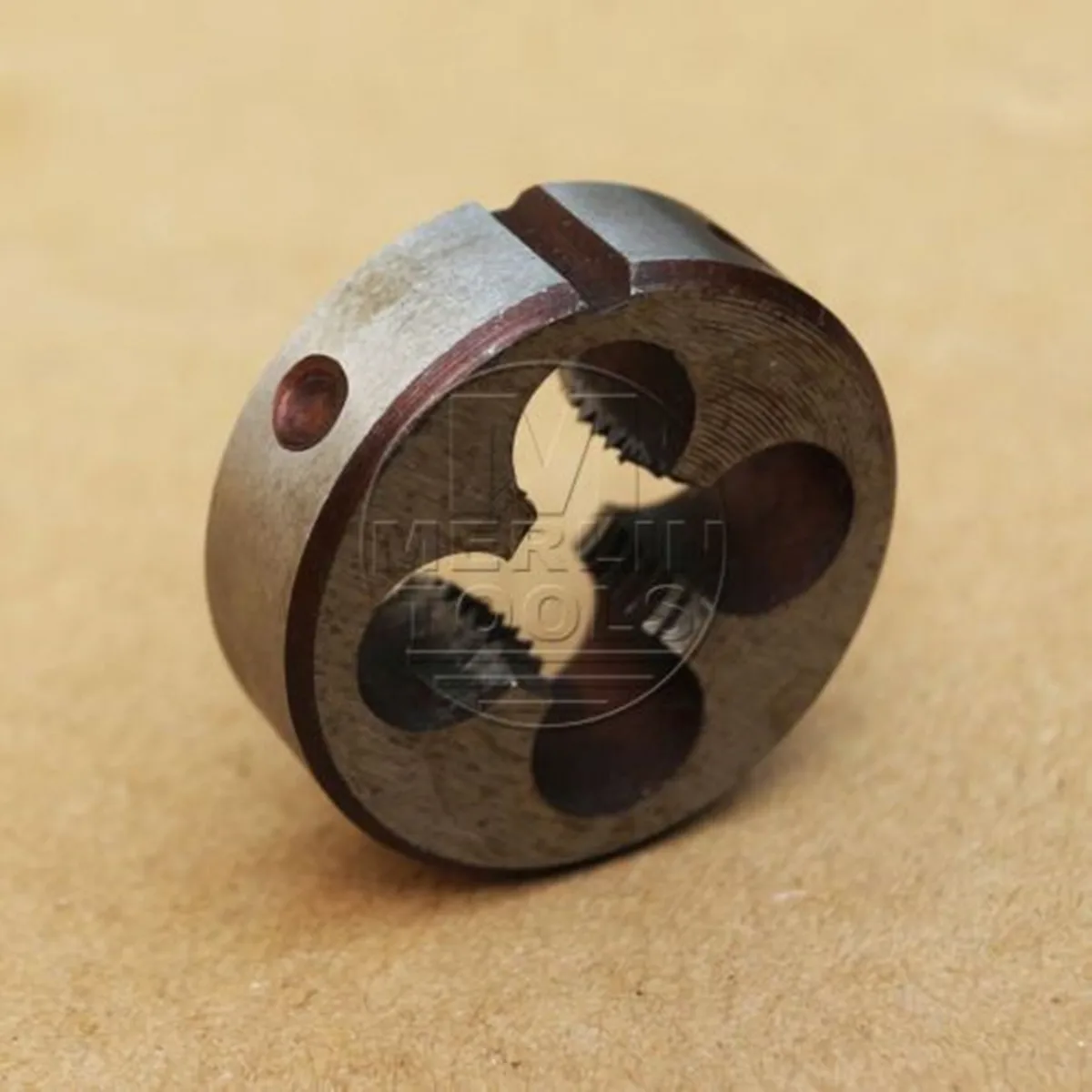 M12 x 0 5 75 1 25 Метрическая правая матрица