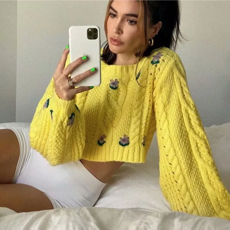 

Женский трикотажный пуловер с рукавами-фонариками, желтый свитер с круглым вырезом и длинными рукавами-фонариками и вышивкой, осень 2022