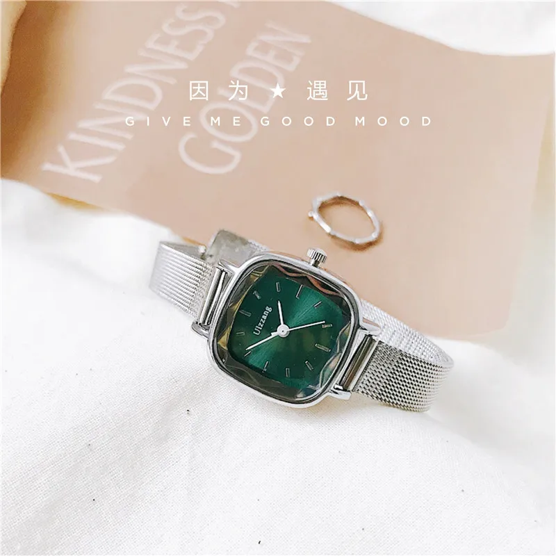 Часы женские с квадратным циферблатом роскошные маленькие водонепроницаемые со