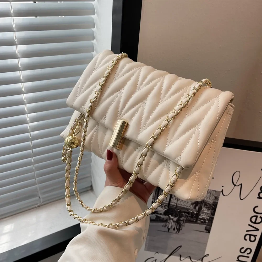 

High Quality Niche Bag for Women in 2022 New Trendy and Versatile Ins Diamond Chain Bag Fashionable Cross Body Small Square Bag