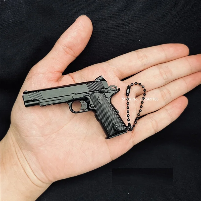 

1 шт. миниатюрная металлическая игрушка Desert Eagle Glock G17 Beretta 92 92F брелок в сборе антистрессовые фиджеты игрушки пистолет подарок Миниатюрная модель