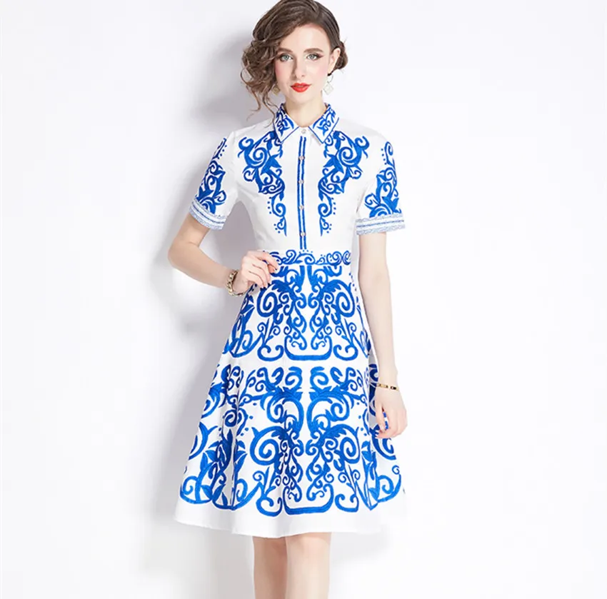 Женское модельное платье-рубашка однобортное платье с отложным воротником и