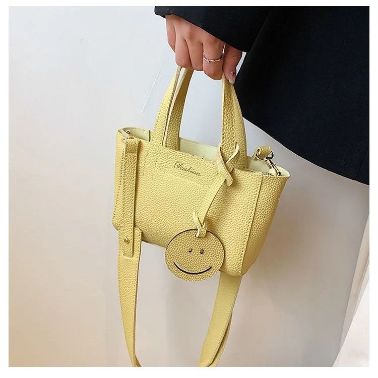 

Корейская версия сумок с улыбающимся лицом, Женская сумочка, трендовая летняя сумка на одно плечо для Маджонга 2022, портативная популярная У...