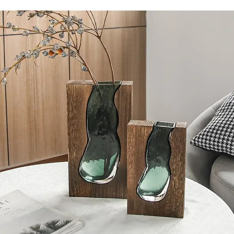 Ваза для инкрустации стеклянного стекла в деревянном корпусе